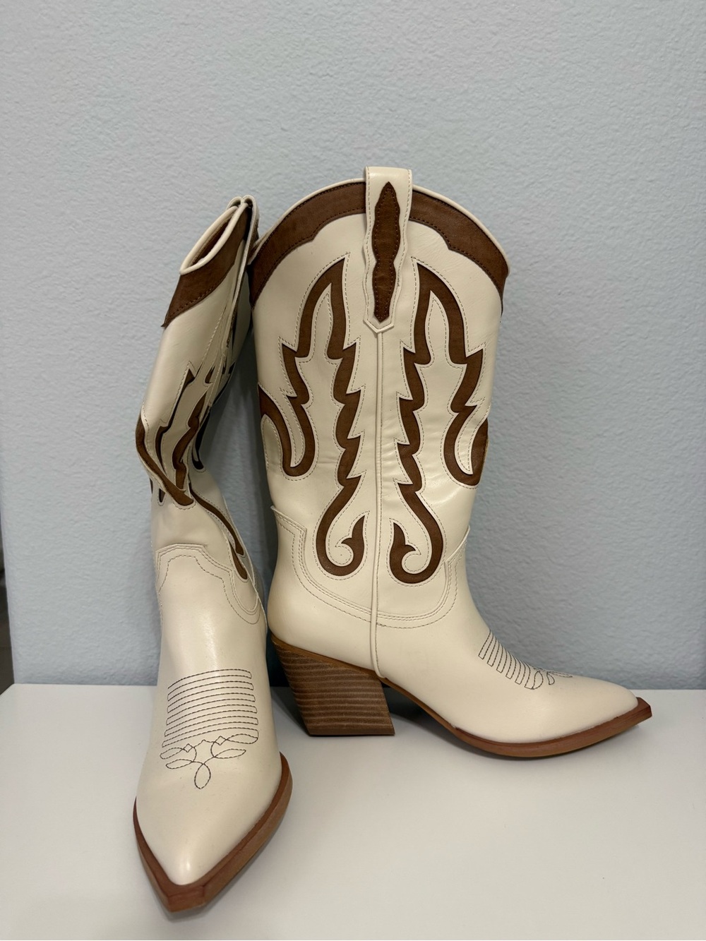 Women's Cream and Brown Western-Inspired Heeled Cowgirl Boots